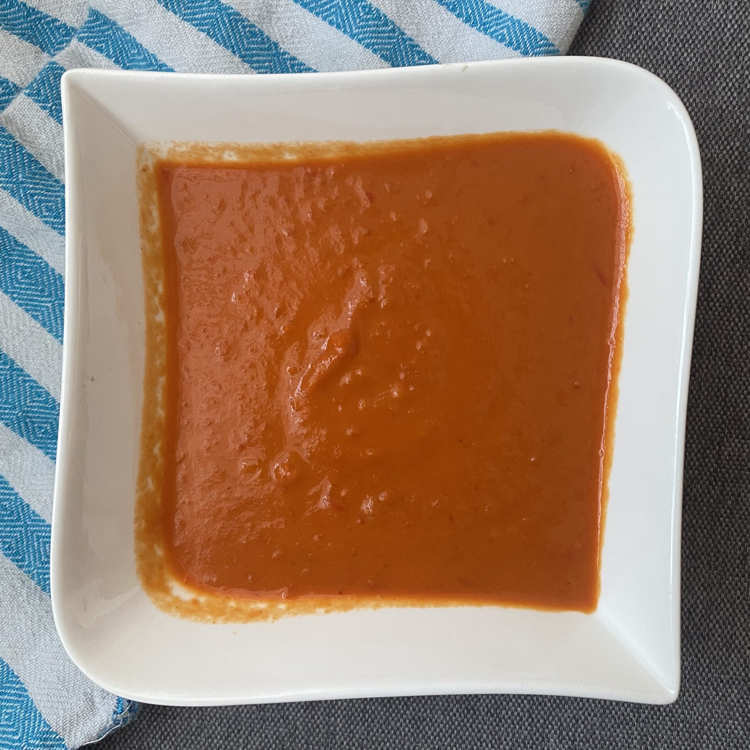 Zupa krem z papryk i pomidorów